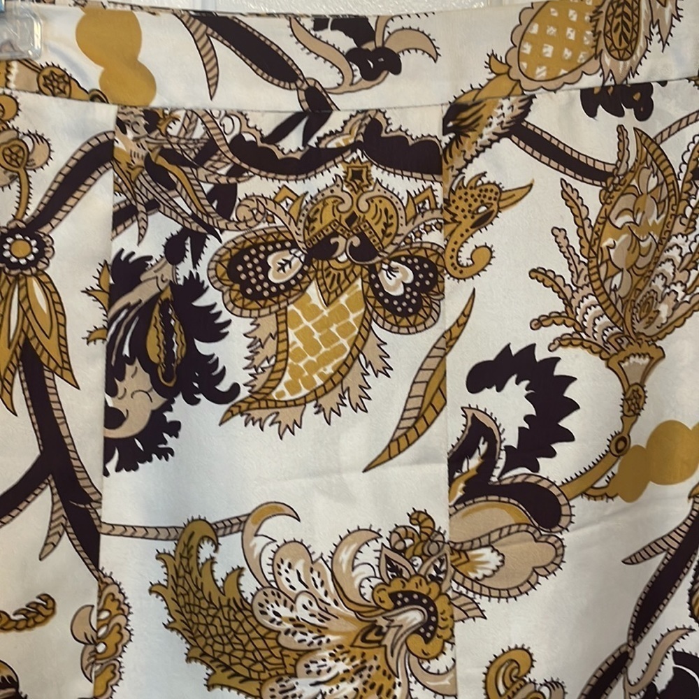 Old‎ Navy 100% Silk lined Skirt size 10 cream, brown, and gold. Floral - Picture 2 of 6
